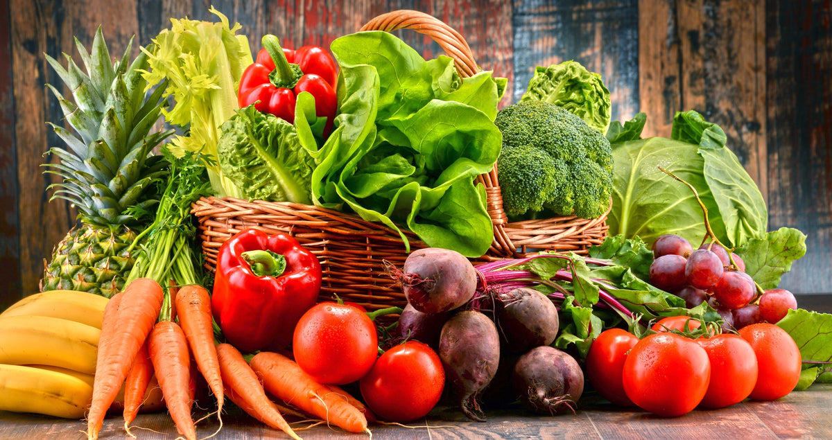 Giugno nel piatto: cosa comprare, raccogliere e cucinare questo mese
